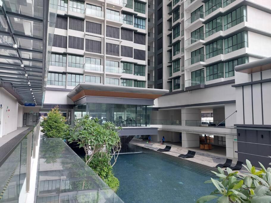 Pangsapuri Lavile Water Park Family Leisure @ Sunway Velocity Mall *
