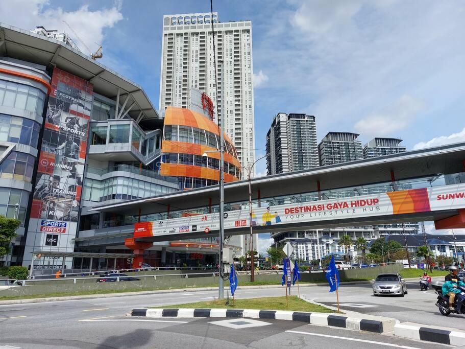 Lavile Water Park Family Leisure @ Sunway Velocity Mall *